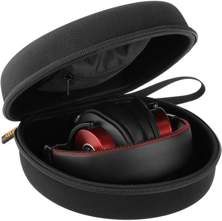 universal headphones case in black universal headphones case in black